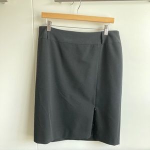Classic Elegance: Context Petite Skirt - Size 12 Petite